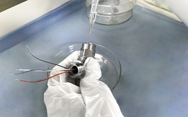  氧氣測(cè)量壓力傳感器、氧氣專用壓力傳感器、 壓力傳感器忠氧氣級(jí)清洗工藝